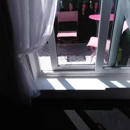 Bed And Breakfast Double Room Chester City Centre, Free Parking Exterior photo